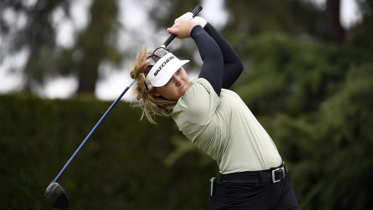 LOS ANGELES, CA - APRIL 24: Brooke Henderson of Canada hits off the second tee during the final round of the HUGEL-AIR PREMIA LA Open at Wilshire Country Club on April 24, 2021 in Los Angeles, California.