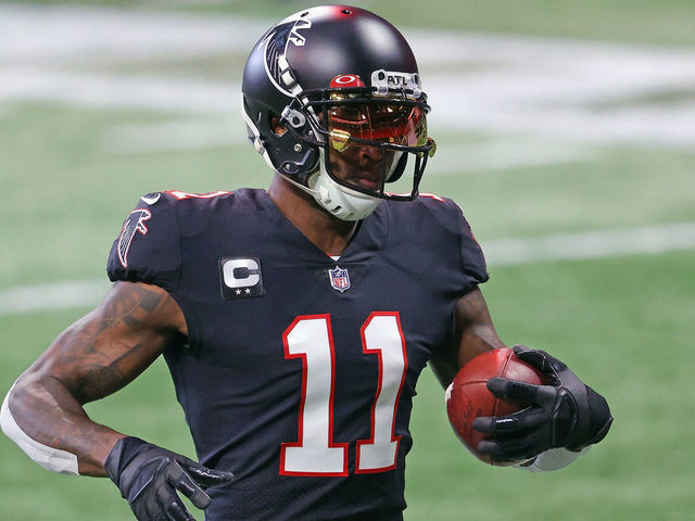 ATLANTA, GEORGIA - DECEMBER 06: Julio Jones #11 of the Atlanta Falcons warms-up prior to the game against the New Orleans Saints at Mercedes-Benz Stadium on December 06, 2020 in Atlanta, Georgia.
