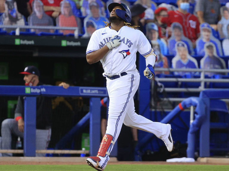 theScore - Like father, like son. 🙌 A look at Vladimir Guerrero and Vladimir  Guerrero Jr.'s third seasons in MLB. 🔥