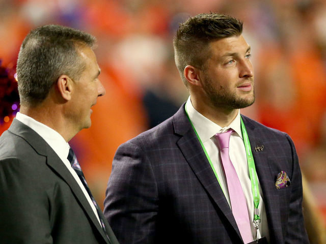 Former Jets QB Tim Tebow signs with Jaguars as TE