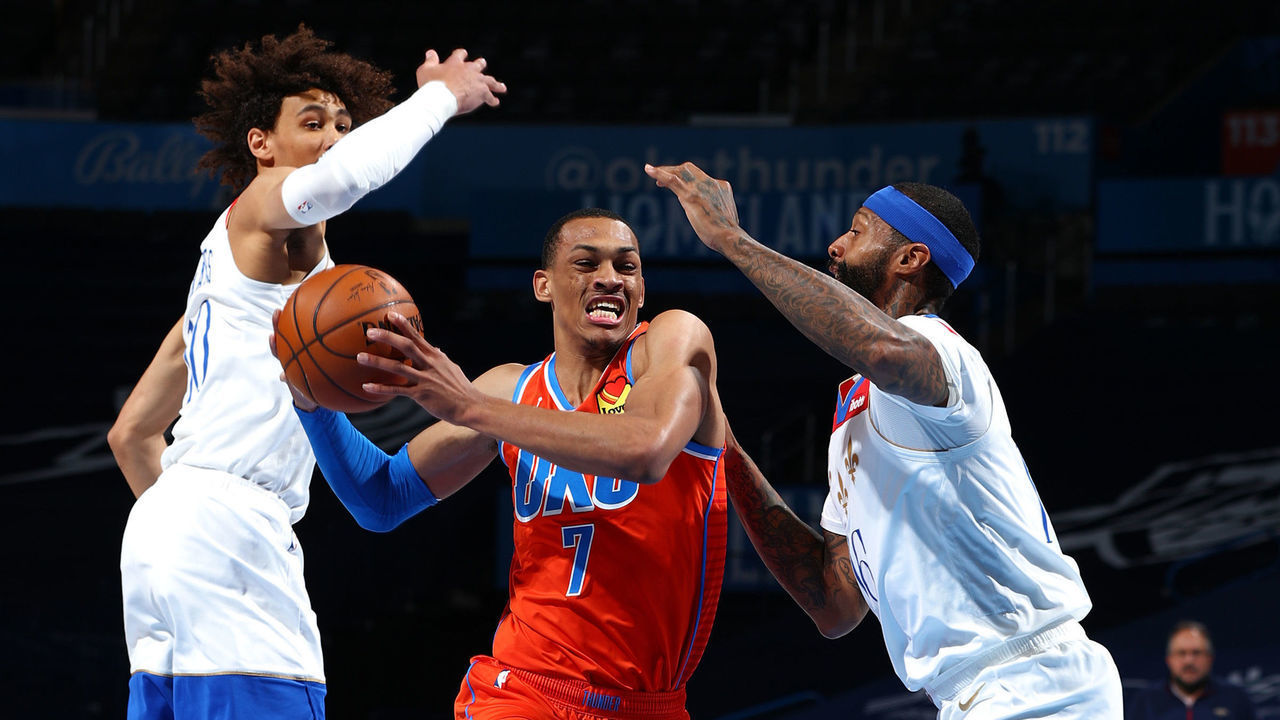 OKLAHOMA CITY, OK - APRIL 29: Darius Bazley #7 of the Oklahoma City Thunder drives to the basket during the game against the New Orleans Pelicans on April 29, 2021 at Chesapeake Energy Arena in Oklahoma City, Oklahoma. Mandatory Copyright Notice: Copyright 2021 NBAE