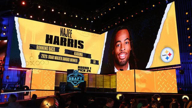 CLEVELAND, OHIO - APRIL 29: NFL Commissioner Roger Goodell announces Najee Harris as the 24th selection by the Pittsburgh Steelers during round one of the 2021 NFL Draft at the Great Lakes Science Center on April 29, 2021 in Cleveland, Ohio.
