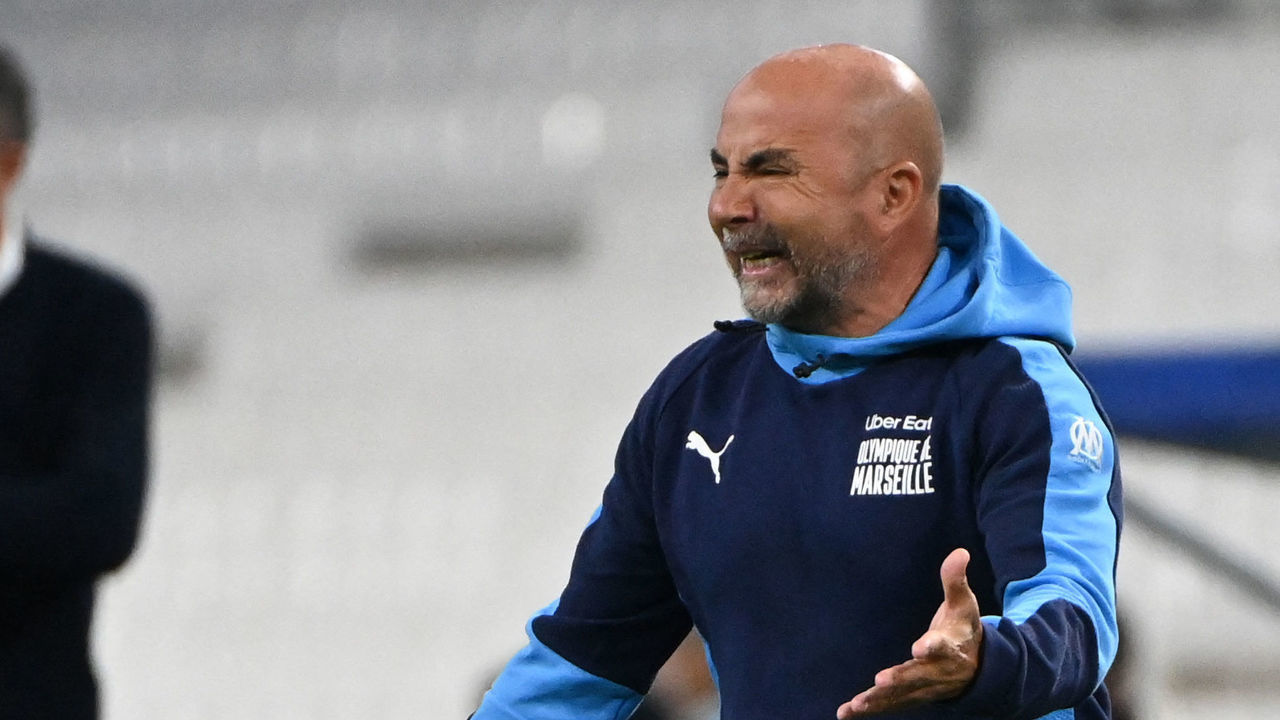 Marseille's Argentine head coach Jorge Sampaoli (R) gestures during the French L1 football match between Marseille and Strasbourg at the Velodrome stadium in Marseille on April 30, 2021. -