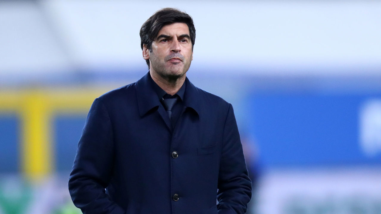 STADIO LUIGI FERRARIS, GENOVA, ITALY - 2021/05/02: Paulo Fonseca, head coach of As Roma, looks on before the Serie A match between Uc Sampdoria and As Roma. Uc Sampdoria wins 2-0 over As Roma.