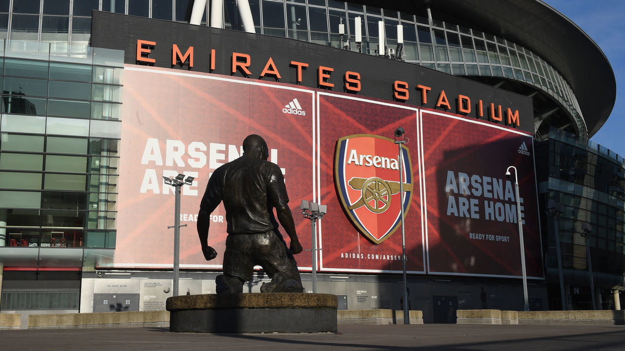 LONDON, ENGLAND - NOVEMBER 05: The Thierry Henry statue outside the Emirates stadium during the UEFA Europa League Group B stage match between Arsenal FC and Molde FK on November 05, 2020 in London, England.
