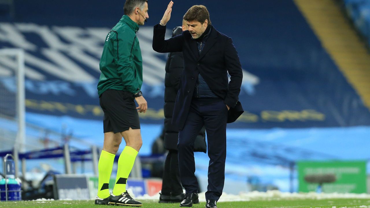 MANCHESTER, ENGLAND - MAY 04: PSG coach Mauricio Pochettino reacts with frustration after a missed chance during the UEFA Champions League Semi Final Second Leg match between Manchester City and Paris Saint-Germain at Etihad Stadium on May 4, 2021 in Manchester, United Kingdom. Sporting stadiums around the UK remain under strict restrictions due to the Coronavirus Pandemic as Government social distancing laws prohibit fans inside venues resulting in games being played behind closed doors.