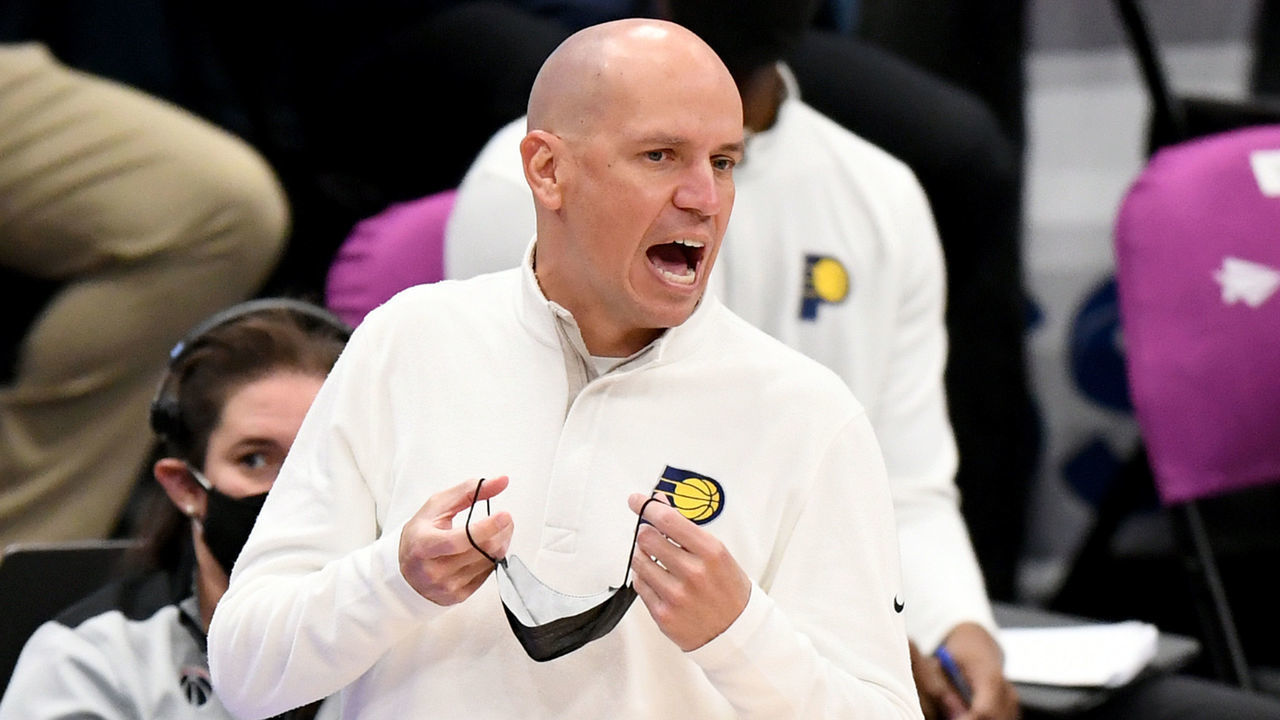 WASHINGTON, DC - MARCH 29: Head coach Nate Bjorkgren of the Indiana Pacers speaks to his team during the second half against the Washington Wizards at Capital One Arena on March 29, 2021 in Washington, DC.