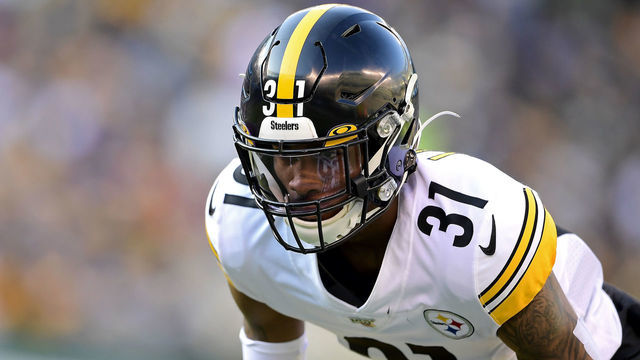 EAST RUTHERFORD, NEW JERSEY - DECEMBER 22: Justin Layne #31 of the Pittsburgh Steelers looks on against the New York Jets at MetLife Stadium on December 22, 2019 in East Rutherford, New Jersey.