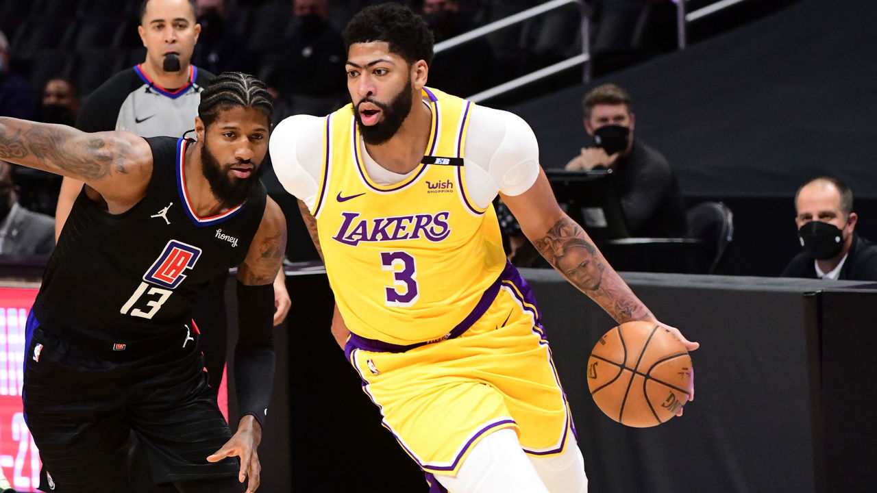 LOS ANGELES, CA - MAY 6: Anthony Davis #3 of the Los Angeles Lakers drives to the basket against the LA Clippers on May 6, 2021 at STAPLES Center in Los Angeles, California. NOTE TO USER: User expressly acknowledges and agrees that, by downloading and/or using this Photograph, user is consenting to the terms and conditions of the Getty Images License Agreement. Mandatory Copyright Notice: Copyright 2021 NBAE