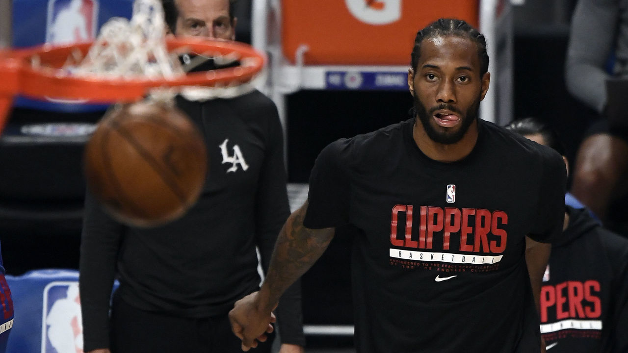LOS ANGELES, CA - MAY 01: Kawhi Leonard #2 of the Los Angeles Clippers warms up before the start of a basketball game against Denver Nuggets at Staples Center on May 1, 2021 in Los Angeles, California.