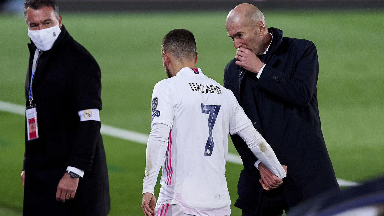 MADRID, SPAIN - NOVEMBER 03: Zinedine Zidane head Coach and Eden Hazard of Real Madrid speaking during the UEFA Champions League Group B stage match between Real Madrid and FC Internazionale at Estadio Alfredo Di Stefano on November 03, 2020 in Madrid, Spain.