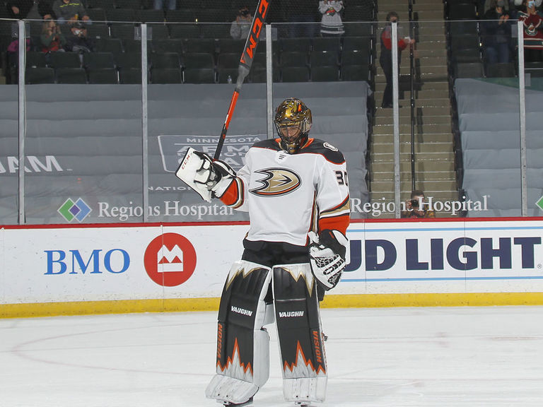 Watch Emotional moments from Ryan Miller's final NHL game