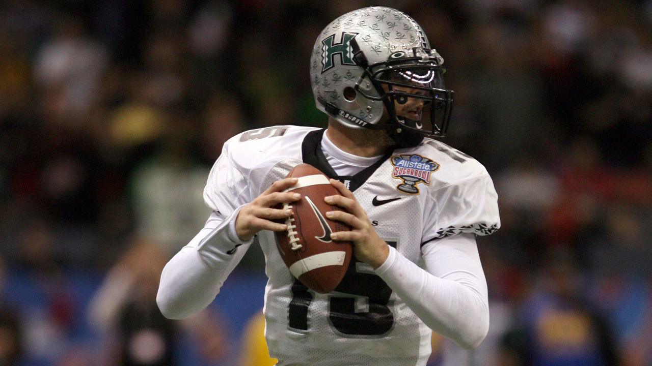 Hawaii Warriors quarterback Colt Brennan (15) drops back to pass during the 2nd half in a 41-10 loss to the Georgia Bulldogs in the Allstate Sugar Bowl at the Superdome in New Orleans, LA.