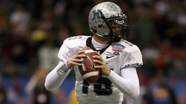 Hawaii Warriors quarterback Colt Brennan (15) drops back to pass during the 2nd half in a 41-10 loss to the Georgia Bulldogs in the Allstate Sugar Bowl at the Superdome in New Orleans, LA.