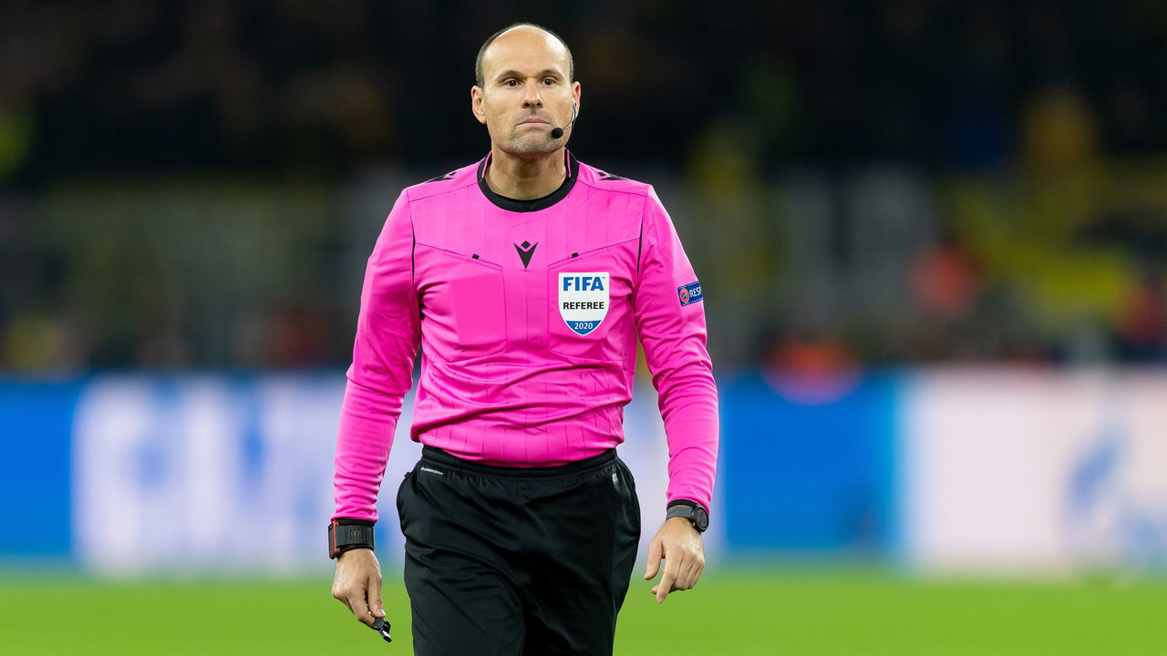 DORTMUND, GERMANY - FEBRUARY 18: (BILD ZEITUNG OUT) referee Antonio Mateu Lahoz looks on during the UEFA Champions League round of 16 first leg match between Borussia Dortmund and Paris Saint-Germain at Signal Iduna Park on February 18, 2020 in Dortmund, Germany.