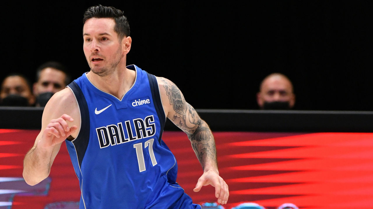DALLAS, TX - APRIL 22: JJ Redick #17 of the Dallas Mavericks runs on the court against the Los Angeles Lakers on April 22, 2021 at the American Airlines Center in Dallas, Texas. Mandatory Copyright Notice: Copyright 2021 NBAE