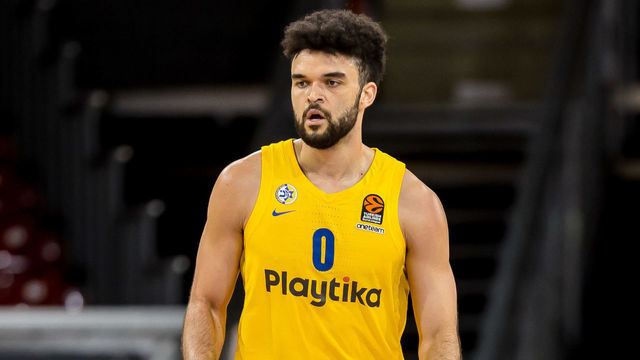 MUNICH, GERMANY - FEBRUARY 25:(BILD ZEITUNG OUT) Elijah Bryant of Maccabi Playtika Tel Aviv controls the ball during the 2020/2021 Turkish Airlines EuroLeague Regular Season Round 24 match between FC Bayern Munich and Maccabi Playtika Tel Aviv at Audi Dome on February 25, 2021 in Munich, Germany.