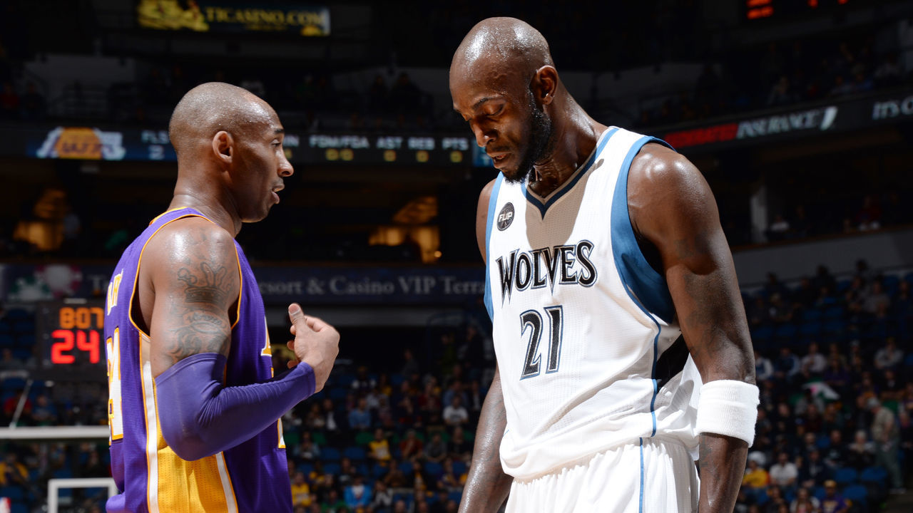 MINNEAPOLIS, MN - DECEMBER 9: Kobe Bryant #24 of the Los Angeles Lakers and Kevin Garnett #21 of the Minnesota Timberwolves during the game on December 9, 2015 at Target Center in Minneapolis, Minnesota. Mandatory Copyright Notice: Copyright 2015 NBAE