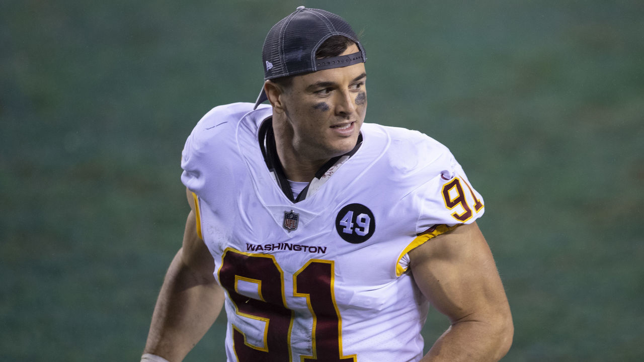 PHILADELPHIA, PA - JANUARY 03: Ryan Kerrigan #91 of the Washington Football Team runs off the field after the game against the Philadelphia Eagles at Lincoln Financial Field on January 3, 2021 in Philadelphia, Pennsylvania.