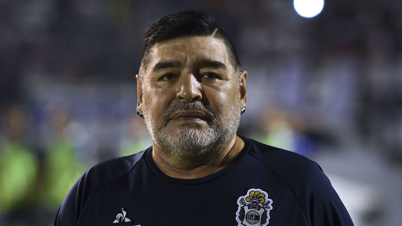 LA PLATA, ARGENTINA - JANUARY 24: Diego Maradona coach of Gimnasia y Esgrima La Plata looks on during a match between Gimnasia y Esgrima La Plata and Velez as part of Superliga 2019/20 at Juan Carmelo Zerillo Stadium on January 24, 2020 in La Plata, Argentina.