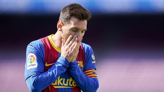 BARCELONA, SPAIN - MAY 08: Lionel Messi of FC Barcelona reacts during the La Liga Santander match between FC Barcelona and Atletico de Madrid at Camp Nou on May 08, 2021 in Barcelona, Spain. Sporting stadiums around Spain remain under strict restrictions due to the Coronavirus Pandemic as Government social distancing laws prohibit fans inside venues resulting in games being played behind closed doors.