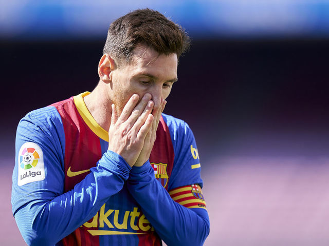 BARCELONA, SPAIN - MAY 08: Lionel Messi of FC Barcelona reacts during the La Liga Santander match between FC Barcelona and Atletico de Madrid at Camp Nou on May 08, 2021 in Barcelona, Spain. Sporting stadiums around Spain remain under strict restrictions due to the Coronavirus Pandemic as Government social distancing laws prohibit fans inside venues resulting in games being played behind closed doors.