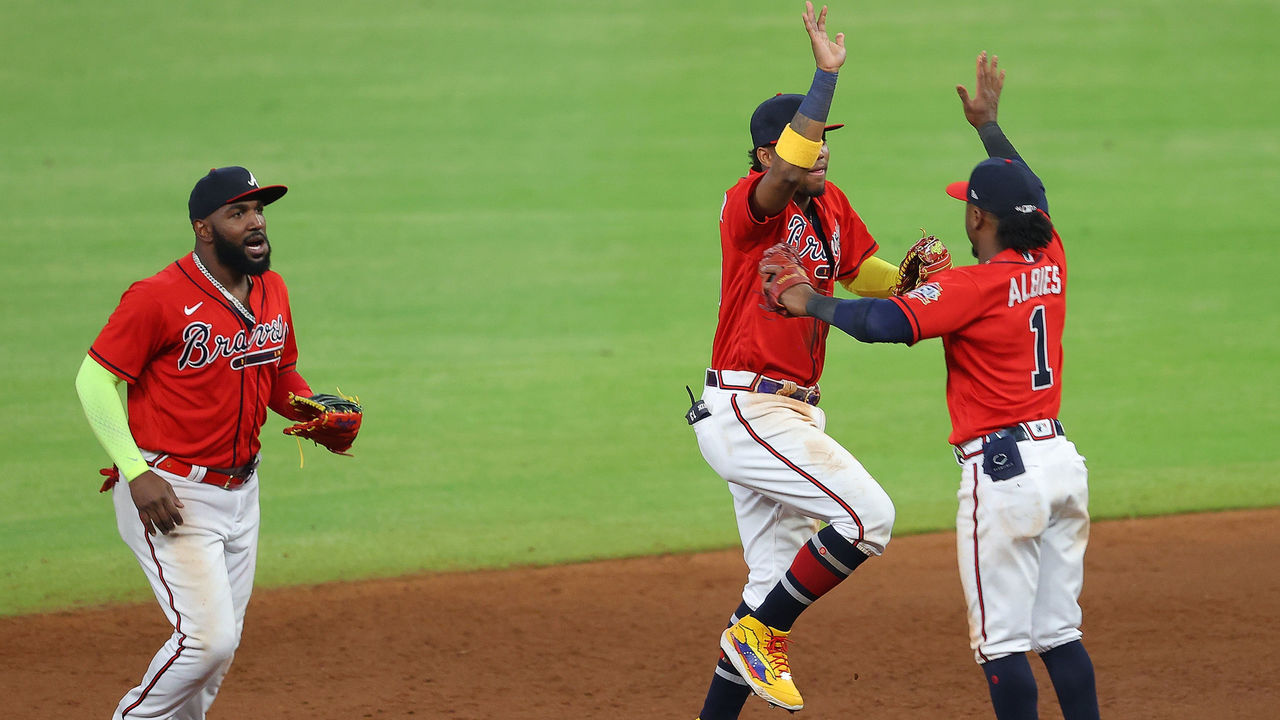 Braves make MLB history with home run fest in 20-1 win over Pirates 