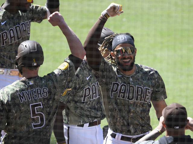 Fernando Tatis Jr. hits grand slam vs. Mariners