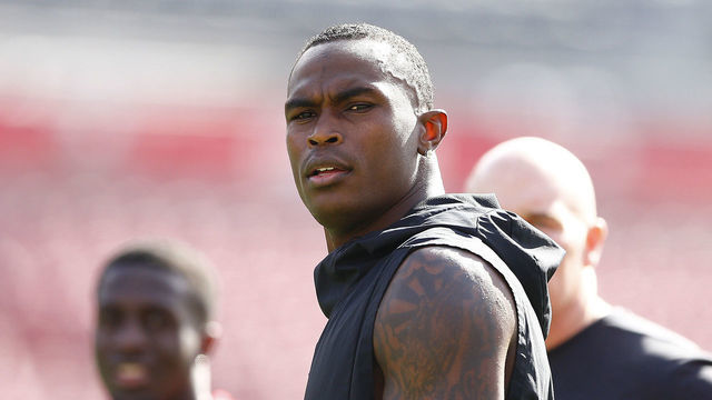 TAMPA, FLORIDA - DECEMBER 29: Julio Jones #11 of the Atlanta Falcons warms up prior to the game against the Tampa Bay Buccaneers at Raymond James Stadium on December 29, 2019 in Tampa, Florida.
