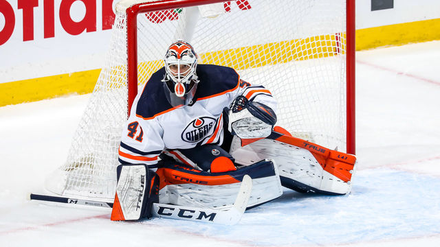 WINNIPEG, MB - MAY 23: Goaltender Mike Smith #41 of the Edmonton Oilers guards the net during first period action against the Winnipeg Jets in Game Three of the First Round of the 2021 Stanley Cup Playoffs at the Bell MTS Place on May 23, 2021 in Winnipeg, Manitoba, Canada.