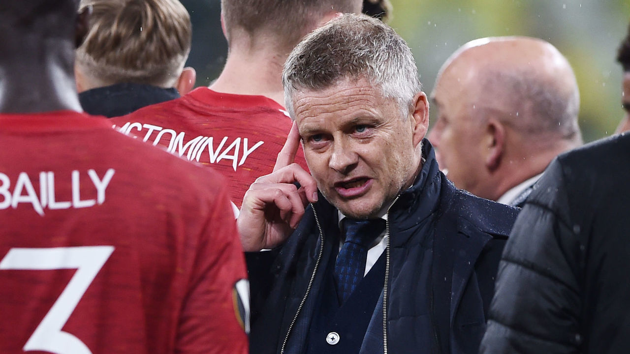 GDANSK, POLAND - MAY 26: Ole Gunnar Solskjaer, Manager of Manchester United gives instructions to Eric Bailly of Manchester United during the UEFA Europa League Final between Villarreal CF and Manchester United at Gdansk Arena on May 26, 2021 in Gdansk, Poland.