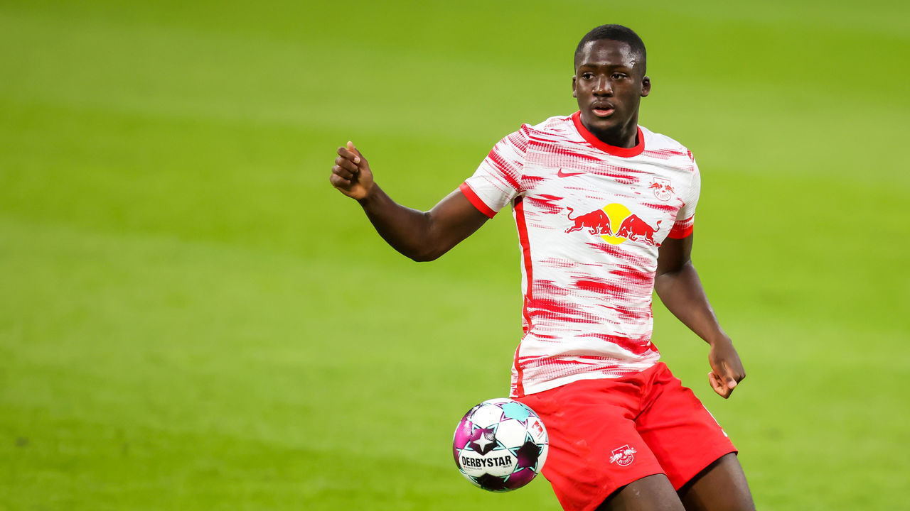 16 May 2021, Saxony, Leipzig: Football: Bundesliga, Matchday 33, RB Leipzig - VfL Wolfsburg at Red Bull Arena Leipzig. Leipzig defender Ibrahima Konate on the ball. Photo: Jan Woitas/dpa-Zentralbild/dpa - IMPORTANT NOTE: In accordance with the regulations of the DFL Deutsche Fußball Liga and/or the DFB Deutscher Fußball-Bund, it is prohibited to use or have used photographs taken in the stadium and/or of the match in the form of sequence pictures and/or video-like photo series.