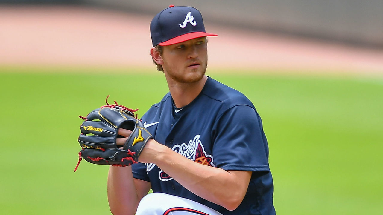 ATLANTA, GA - JULY 08: Atlanta Braves starting pitcher Mike Soroka (40) pitches during the Atlanta Braves Summer Camp Workouts on July 8, 2020 at Truist Park in Atlanta, GA.