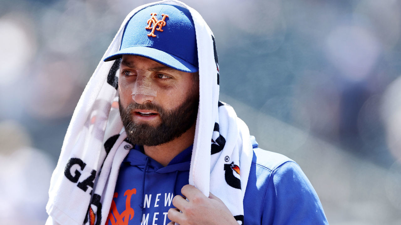 NEW YORK, NEW YORK - MAY 27: Kevin Pillar #11 of the New York Mets walks off the field after game one of a double header against the Colorado Rockies at Citi Field on May 27, 2021 in the Flushing neighborhood of the Queens borough of New York City.The New York Mets defeated the Colorado Rockies 1-0.