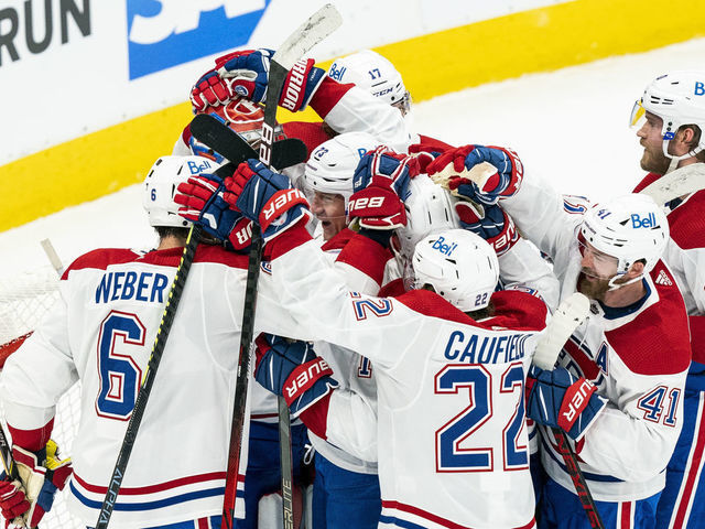 TORONTO, ON - MAY 31: The Montreal Canadiens celebrate after defeating the Toronto Maple Leafs in Game Seven of the First Round of the 2021 Stanley Cup Playoffs at the Scotiabank Arena on May 31, 2021 in Toronto, Ontario, Canada.
