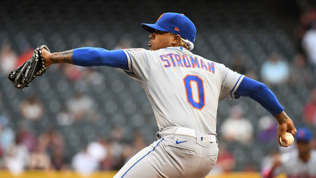 PHOENIX, ARIZONA - JUNE 01: Marcus Stroman #0 of the New York Mets delivers a first inning pitch against the Arizona Diamondbacks at Chase Field on June 01, 2021 in Phoenix, Arizona.