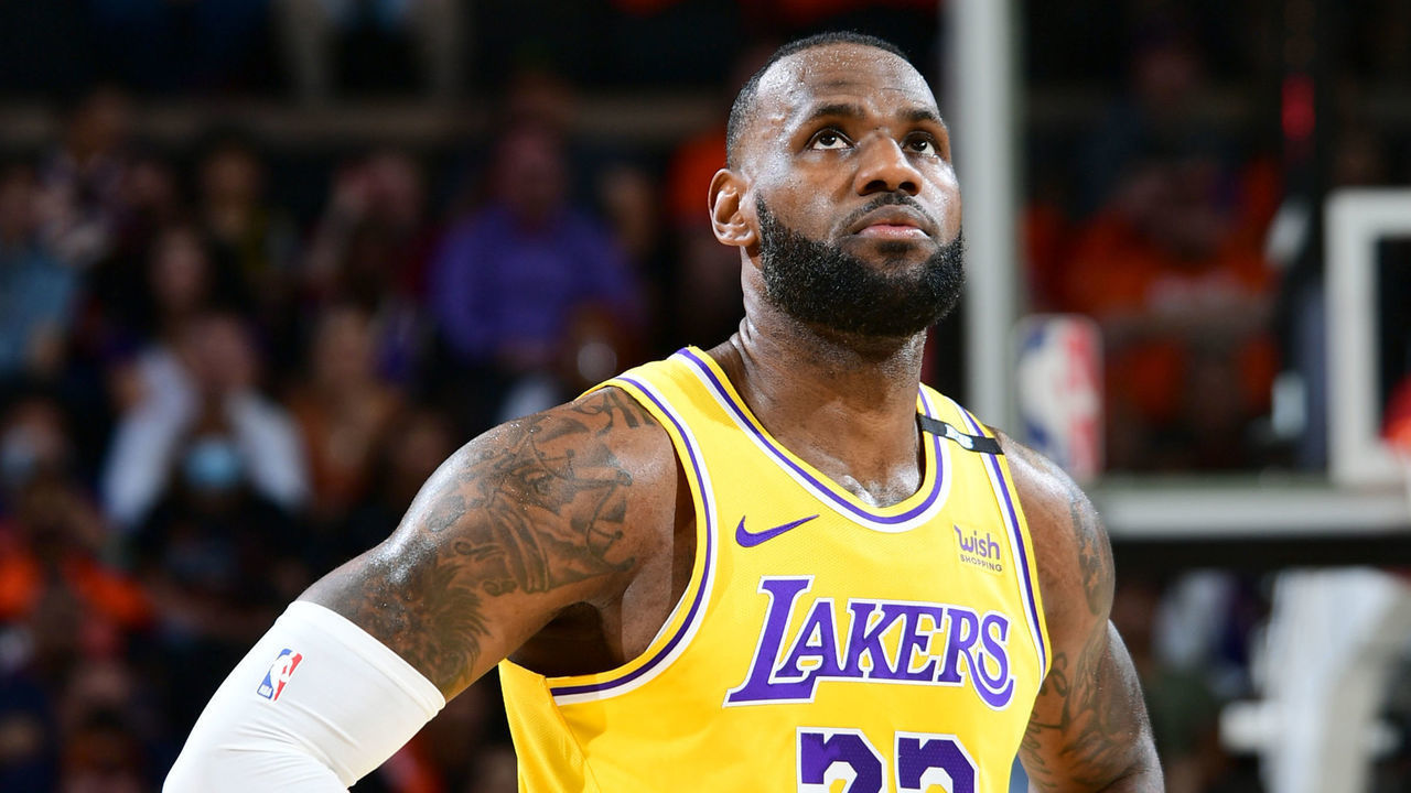 PHOENIX, AZ - JUNE 1: LeBron James #23 of the Los Angeles Lakers looks up during the game against the Phoenix Suns during Round 1, Game 5 of the 2021 NBA Playoffs on June 1, 2021 at Phoenix Suns Arena in Phoenix, Arizona. Mandatory Copyright Notice: Copyright 2021 NBAE