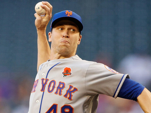 PHOENIX, ARIZONA - MAY 31: Starting pitcher Jacob deGrom #48 of the New York Mets pitches against the Arizona Diamondbacks during the MLB game at Chase Field on May 31, 2021 in Phoenix, Arizona.