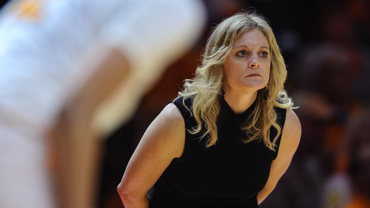 KNOXVILLE, TN - FEBRUARY 06: Tennessee Lady Vols head coach Kellie Harper coaching during the first half against the Mississippi State Bulldogs on February 6, 2020, at Thompson-Boling Arena in Knoxville, TN.