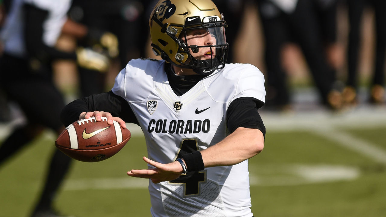 PALO ALTO, CA - NOVEMBER 14: Colorado Buffaloes quarterback Sam Noyer (4) passes during the college football game between the Colorado Buffaloes and the Stanford Cardinal on November 14, 2020 at Stanford Stadium in Palo Alto, CA.