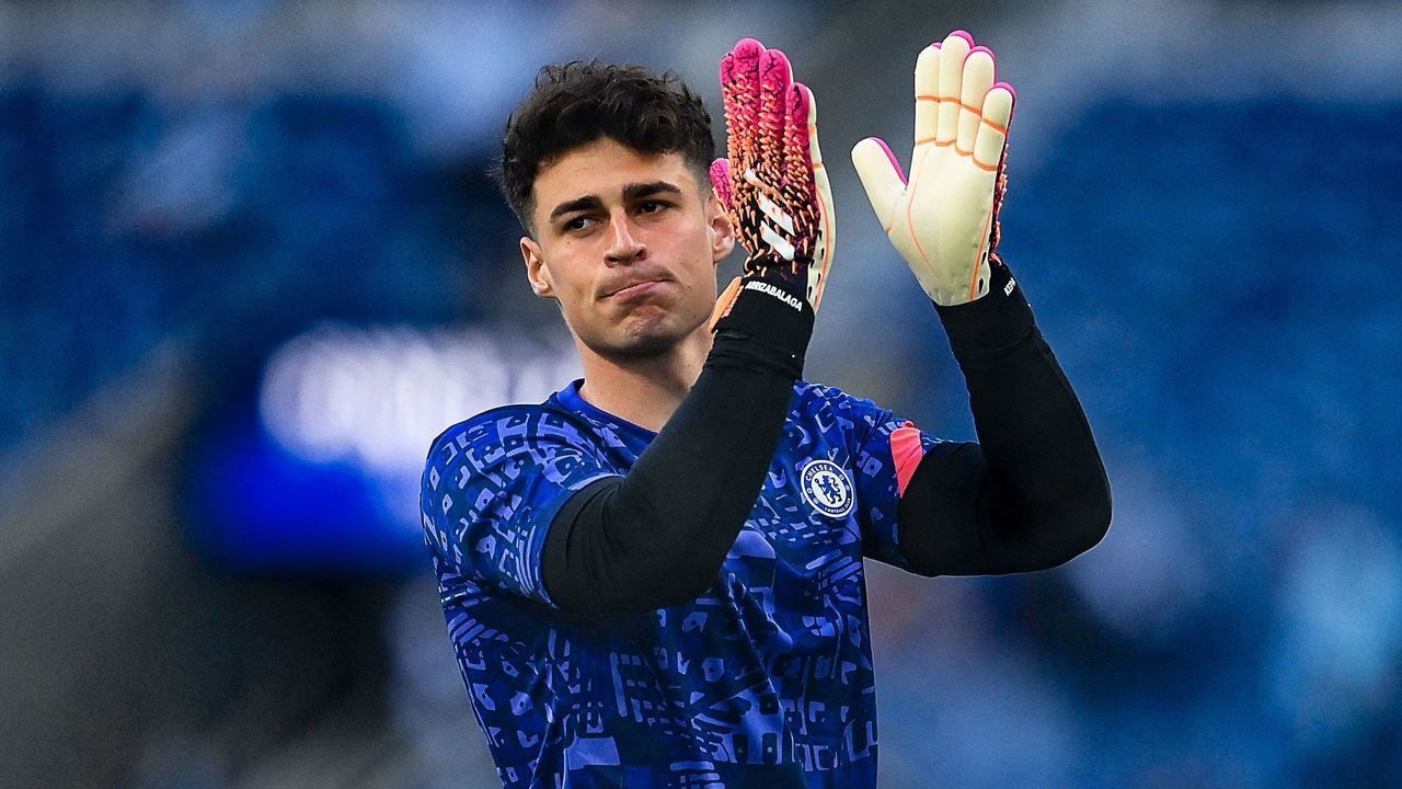 Chelsea's Spanish goalkeeper Kepa Arrizabalaga gestures before the start of the UEFA Champions League final football match between Manchester City and Chelsea FC at the Dragao stadium in Porto on May 29, 2021.