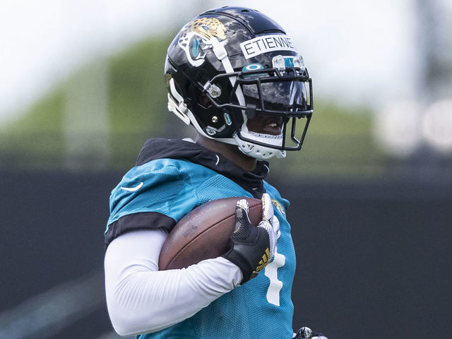 Report: Jaguars' Etienne out indefinitely with foot sprain