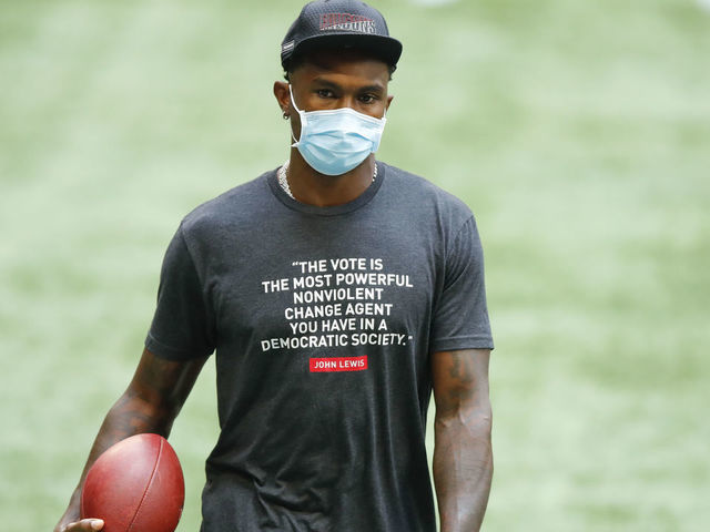 Julio Jones shoots down health concerns after officially joining