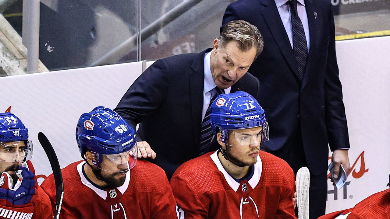 TORONTO, ONTARIO - AUGUST 21: Interim head coach Kirk Muller of the Montreal Canadiens speaks with Jake Evans #71 against the Philadelphia Flyers during the first period in Game Six of the Eastern Conference First Round during the 2020 NHL Stanley Cup Playoffs at Scotiabank Arena on August 21, 2020 in Toronto, Ontario.