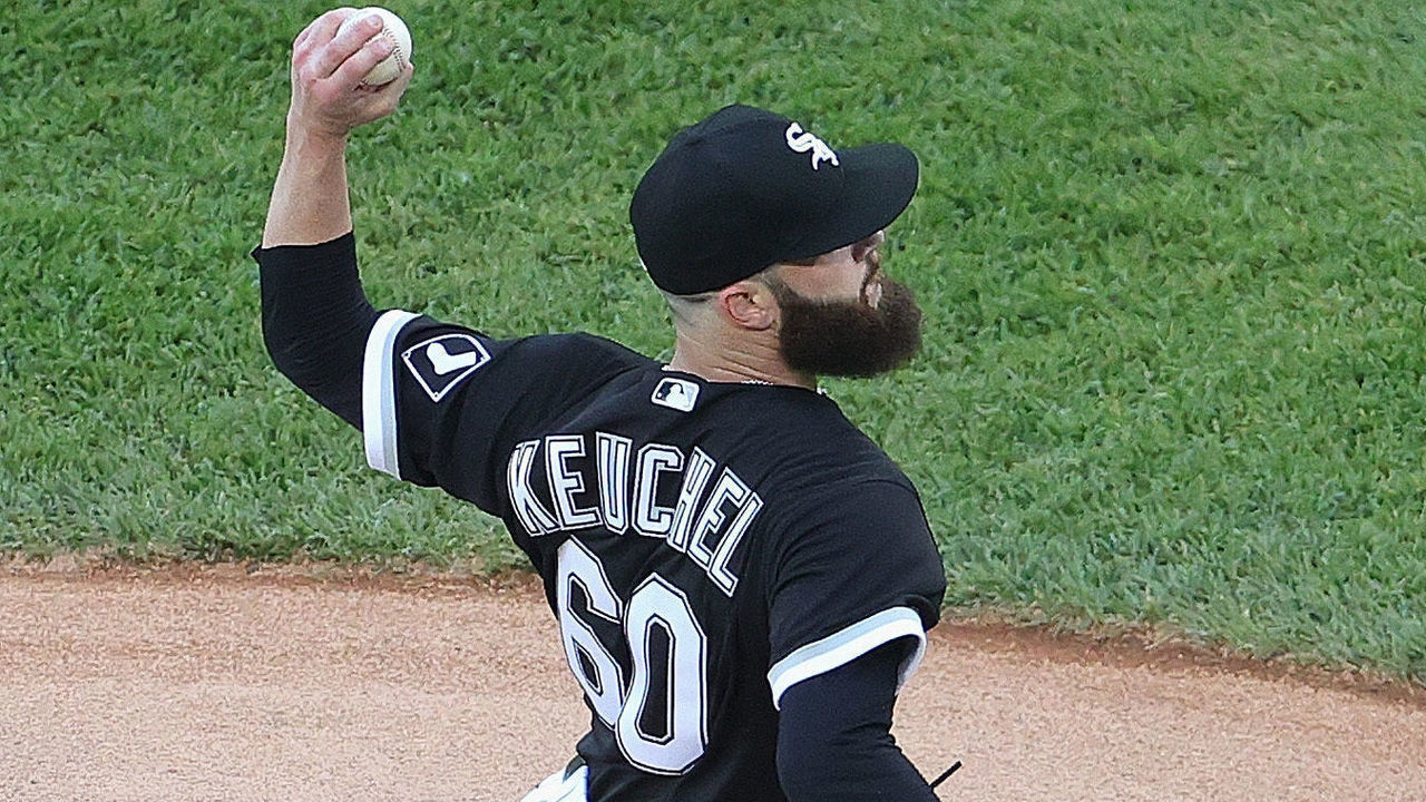 CHICAGO, ILLINOIS - JUNE 10: Starting pitcher Dallas Keuchel #60 of the Chicago White Sox delivers the ball against the Toronto Blue Jays at Guaranteed Rate Field on June 10, 2021 in Chicago, Illinois.
