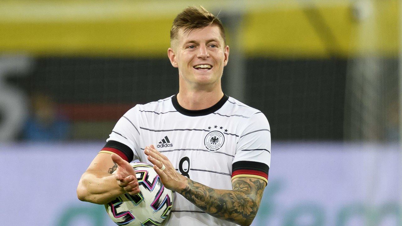 DUESSELDORF, GERMANY - JUNE 07: (BILD ZEITUNG OUT) Toni Kroos of Germany laughs during the international friendly match between Germany and Latvia at Merkur Spiel-Arena on June 7, 2021 in Duesseldorf, Germany.