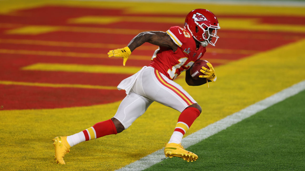 Kansas City Chiefs wide receiver Byron Pringle holds his leg after News  Photo - Getty Images