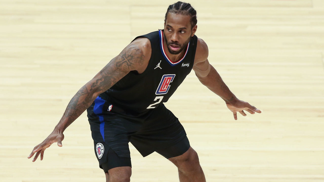 LOS ANGELES, CA - JUNE 14: LA Clippers forward Kawhi Leonard (2) ready for defense during the game 4 of the second round of the Western Conference Playoffs between the Utah Jazz and the Los Angeles Clippers on June 14, 2021, at Staples Center in Los Angeles, CA.