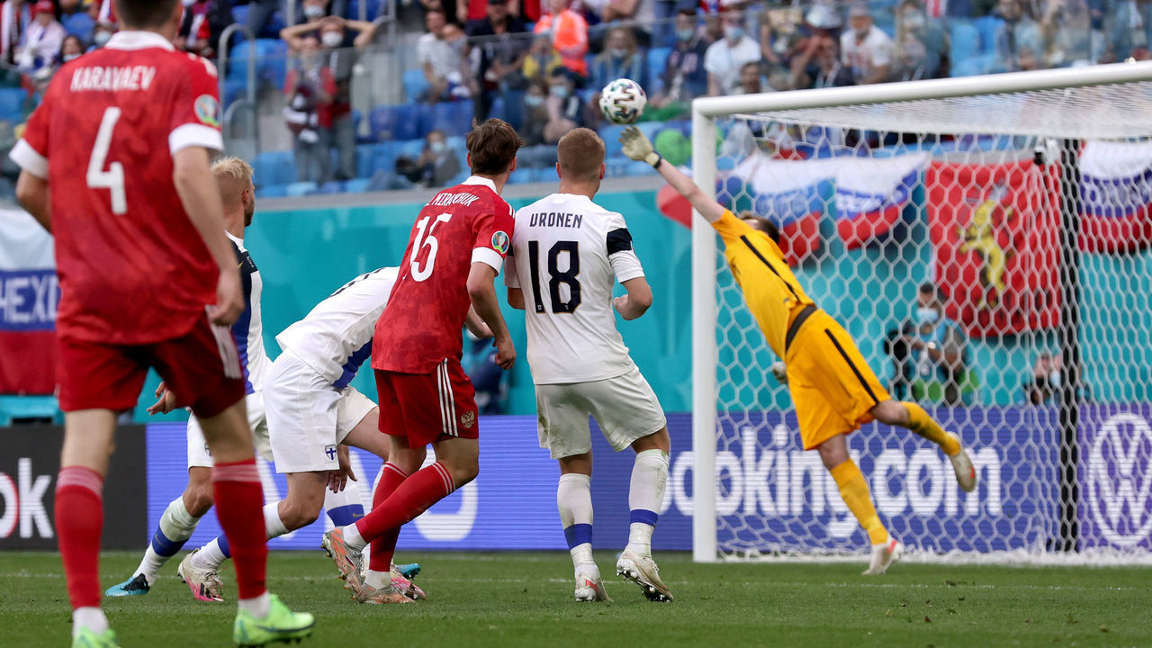 SAINT PETERSBURG, RUSSIA - JUNE 16: Aleksei Miranchuk of Russia scores their side's first goal during the UEFA Euro 2020 Championship Group B match between Finland and Russia at Saint Petersburg Stadium on June 16, 2021 in Saint Petersburg, Russia.
