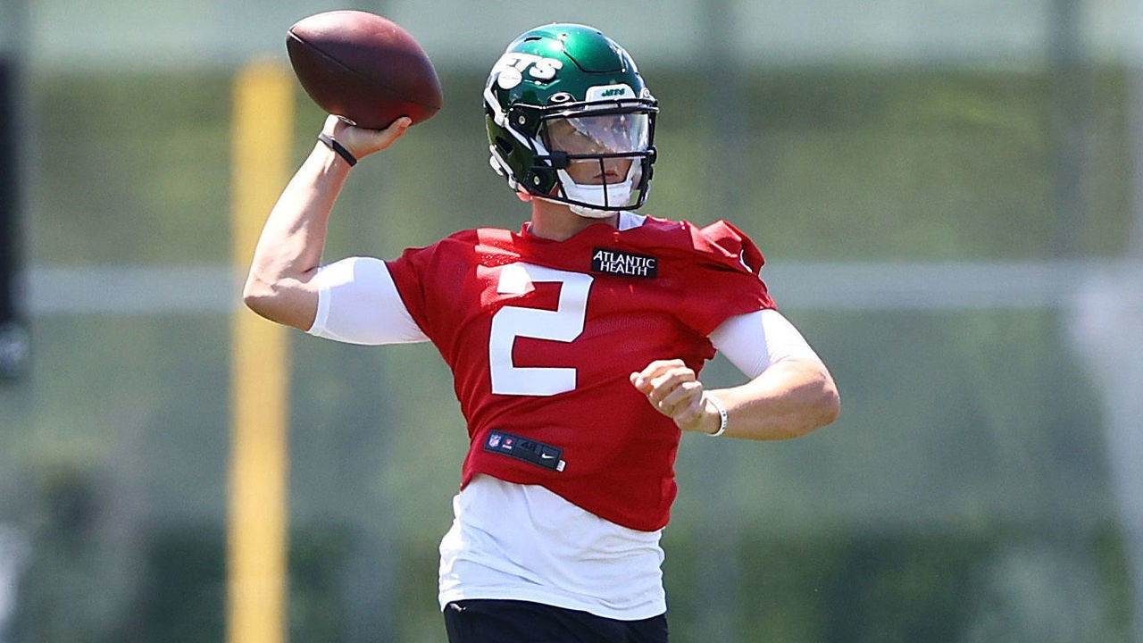 FLORHAM PARK, NEW JERSEY - JUNE 15: Zach Wilson #2 of the New York Jets runs drills during New York Jets Mandatory Minicamp on June 15, 2021 at Atlantic Health Jets Training Center in Florham Park, New Jersey.